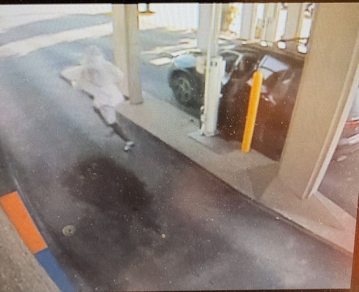 LMPD - BANK ROBBERY SURVEILLANCE IMAGES - SHELBYVILLE ROAD 8-8-2025 1.jpg